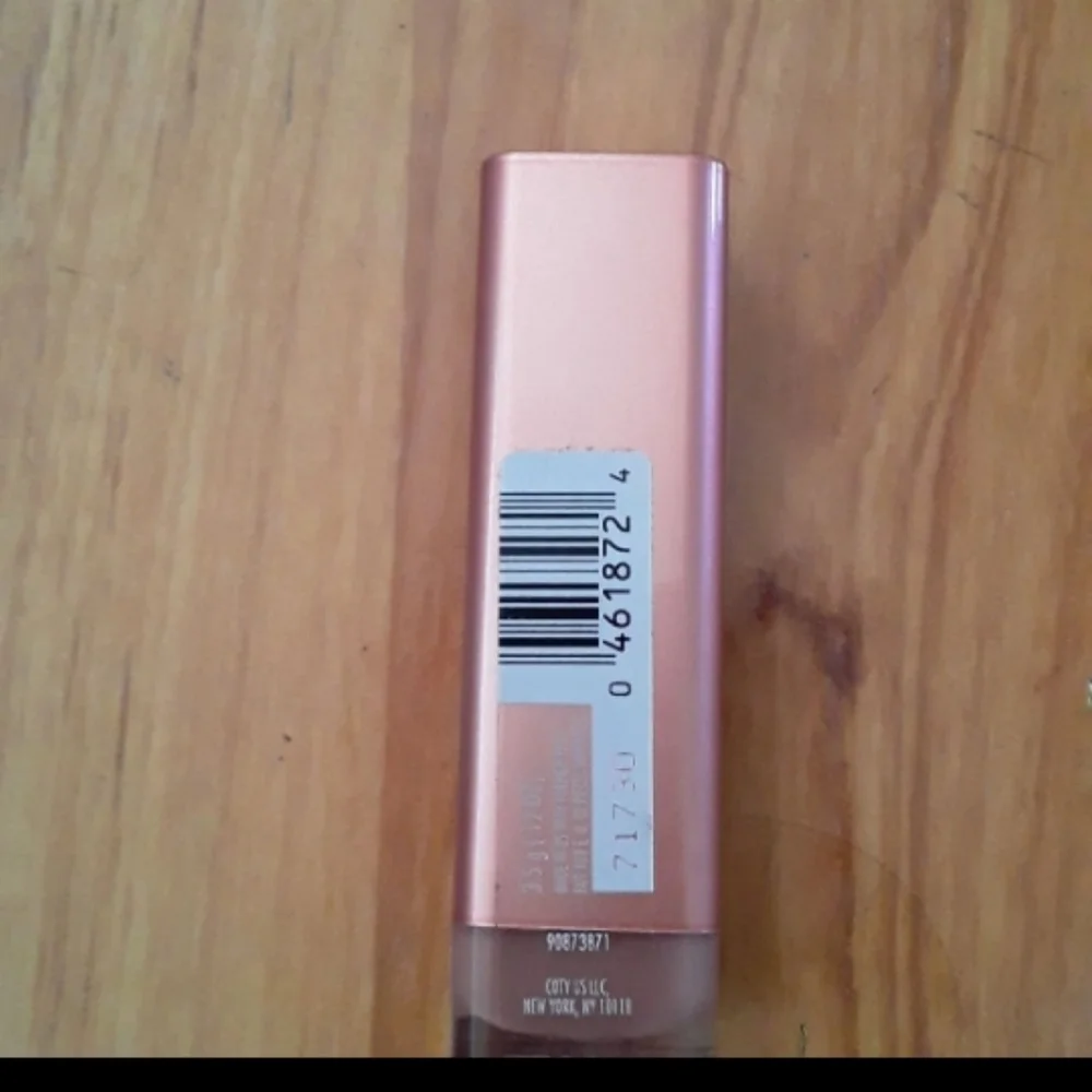 NEW COVERGIRL COLORLICIOUS LIPSTICK - Picture 4 of 5